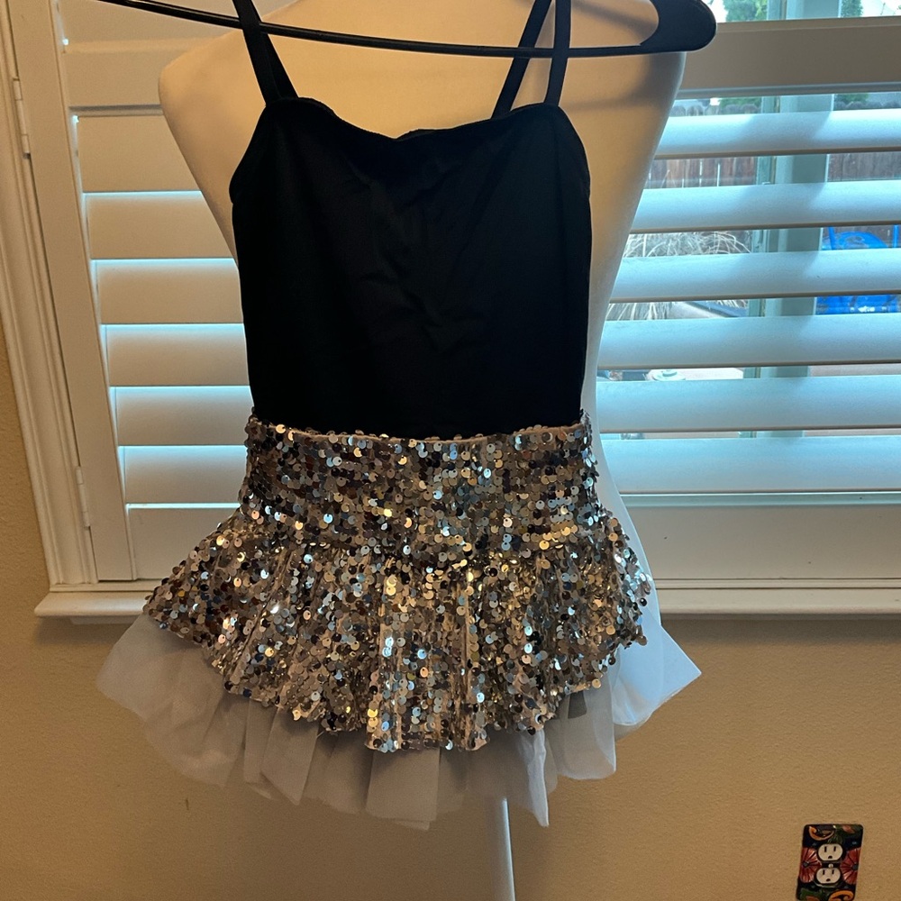 Weissman two piece Kids Sequin Black/Silver dance Halloween dress up size 7/8 - Picture 6 of 7